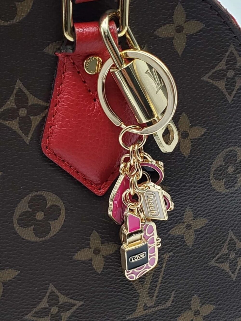 Louis Vuitton Gold Padlock Key 🔒 Authentic LV Charm + Unbranded Keychain - Picture 3 of 10
